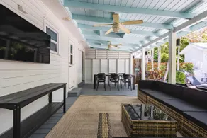 Southern Palms - Image 4