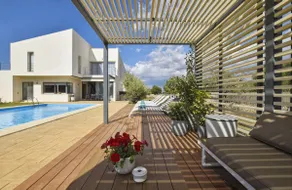 Impressive avant-garde villa for up to 10 people - Image 4