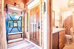 Panoramic Views! Designer`s Condo on Golf Course w/Resort Amenities - Image 4