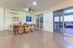The Sanctuary - The house with everything. Swimming pool, free Wifi and a Jetty! - Image 4