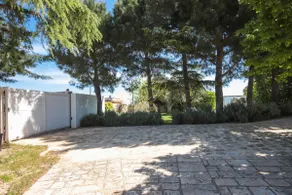 TD Villa Fico Jo Villa with Pool Lush Garden - Image 5
