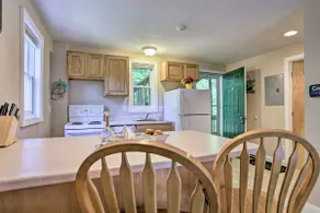Lake Getaway: Walk Across Street to Private Beach! - Image 5