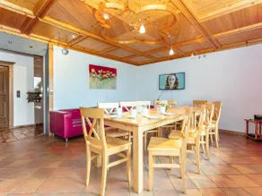 Great group holiday home - Image 3