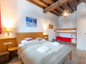 Traditional Holiday Home With Sauna in Niedernsill - Image 4