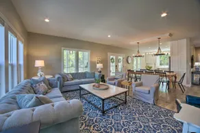 Bright & Airy Home: Chef's Kitchen & Pro Decor! - Image 2