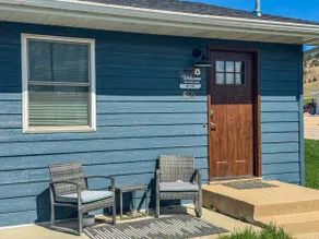 Boutique Apt- Walk to Downtown - Patio - Laundry - Image 4