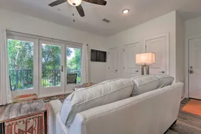 Bright Condo w/ Pool, 3 Blocks to Santa Rosa Beach - Image 5