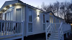 Interstellar - Hot Tub Lodge - Image 2