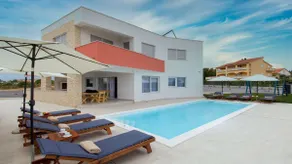 Villa Amfora with heated pool, wellness and tennis - Image 2