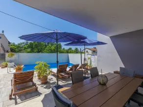 Moderne Villa Leonardo mit Pool im Freien - Image 2
