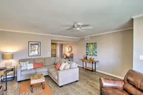 Walk to Trolley & Lake: Sunny Scottsdale Townhome - Image 5