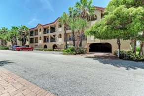 The Sea Grape, end unit, walk to beach and steps to the community pool/spa - Image 3