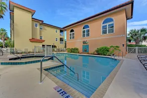 The Sea Grape, end unit, walk to beach and steps to the community pool/spa - Image 2