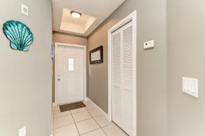 The Sea Grape, end unit, walk to beach and steps to the community pool/spa - Image 5