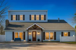 The Blue Magnolia Lodge: Luxury Retreat on Lake Whitney with Hot Tub, Fire Pit, and Private Cove! - Image 2