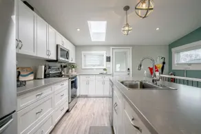 Point Pelee Water Access + Fire Pit | Sleeps 8 - Image 3