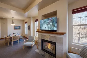 Foxpoint condo - Image 4