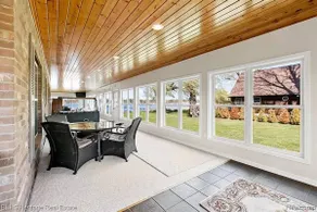 Newer Cottage on the Lake, ample space for boats - Image 4