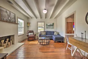Peaceful Schulenburg Farmhouse w/ Fire Pit & Games - Image 4