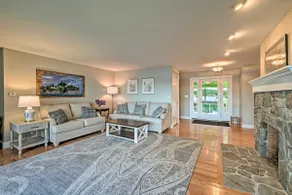 Lovely Waterfront Owls Head Home w/ Own Beach - Image 5