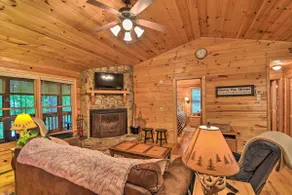 'Pinot & Pine' Chic Log Cabin ~ 5 Mi to Blue Ridge - Image 4
