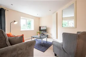 Apartment 9 - Image 5