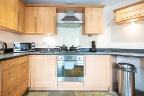 Apartment 9 - Image 4