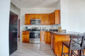 Sosuite | 2BR Apt w W/D, Gym, On-Site Restaurant - Image 4