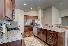 Next to Idaho Center~king bed~5 TVs~Room for all - Image 3