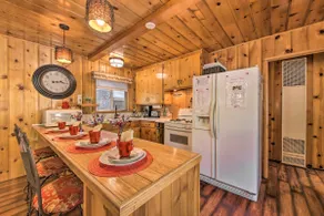 < 3 Mi to Lake: Pet-Friendly Big Bear Cabin - Image 3