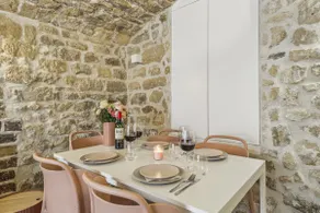 Lavie Maison, opposite Palais Royal - Image 4