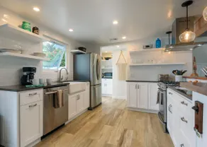 Sea La Vie - An Ocean Breeze Cottage - Image 5