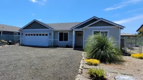 Canal Front - Hot Tub, Private Dock, Fully Fenced! - Image 2