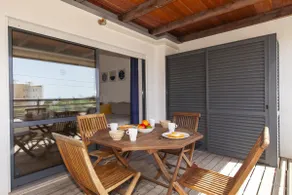 A11 - MarinaPark Hill Beach Apartment - Image 4