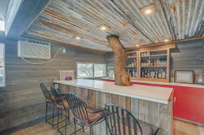 Rustic & Western House on Lake - Swim & Fish! - Image 3
