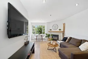 Chic 2-Bed 2Ba New A/C Whistler Ski Suite - Image 5
