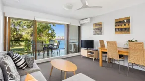 Riverfront with Water Views, Unit 18 - 1 Quamby Pl - Image 2