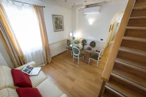 Belvedere Suite Florence - Image 4
