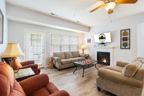 5 Bedroom, 5 Bath Townhouse with Gas Fireplace, Whirlpool Tub, and Attached Garage - Image 3