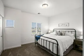 Upscale Condo By The Village & Boise Mall 75 - Image 3