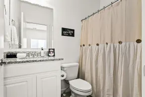 Upscale Condo By The Village & Boise Mall 75 - Image 4