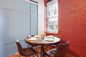 Warehouse District | Spacious Three Bedroom - Image 4