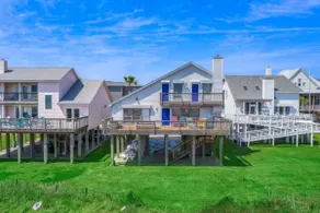 Private Beachfront House with Stunning Water Views - Image 5