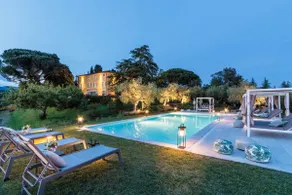10 Bedrooms Villa in Lucca with pool - Image 2