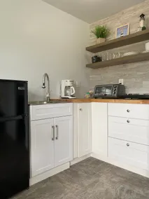 Echoes of the Sea: GR01/Guest Room 1 - Image 2