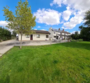Converted Stables - Pet Friendly - Enclosed Garden - Image 5