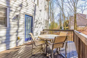 Cozy Getaway: Extended Stay, 5BR Open Air Near DT - Image 4