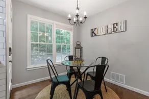 Cozy Getaway: Extended Stay, 5BR Open Air Near DT - Image 2