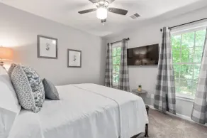 Cozy Getaway: Extended Stay, 5BR Open Air Near DT - Image 3