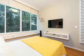 Cozy Seaside Condominium Retreat - Image 5